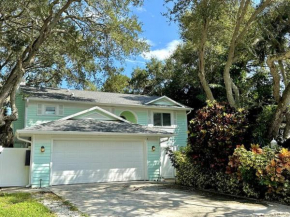 Vero Oaks Stroll to beach includes Mini Golf and Jacuzzi